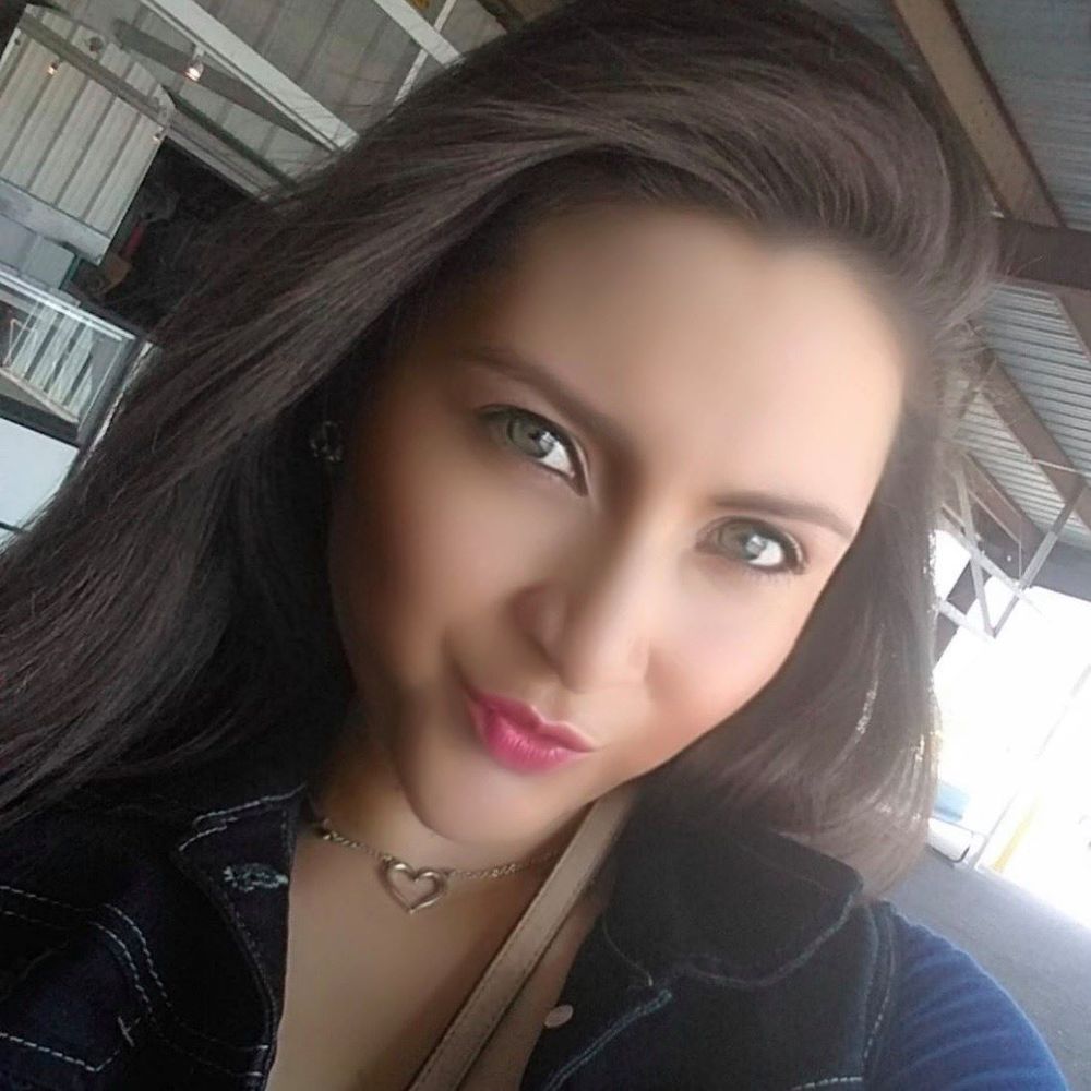 Meet your Posher, Monica
